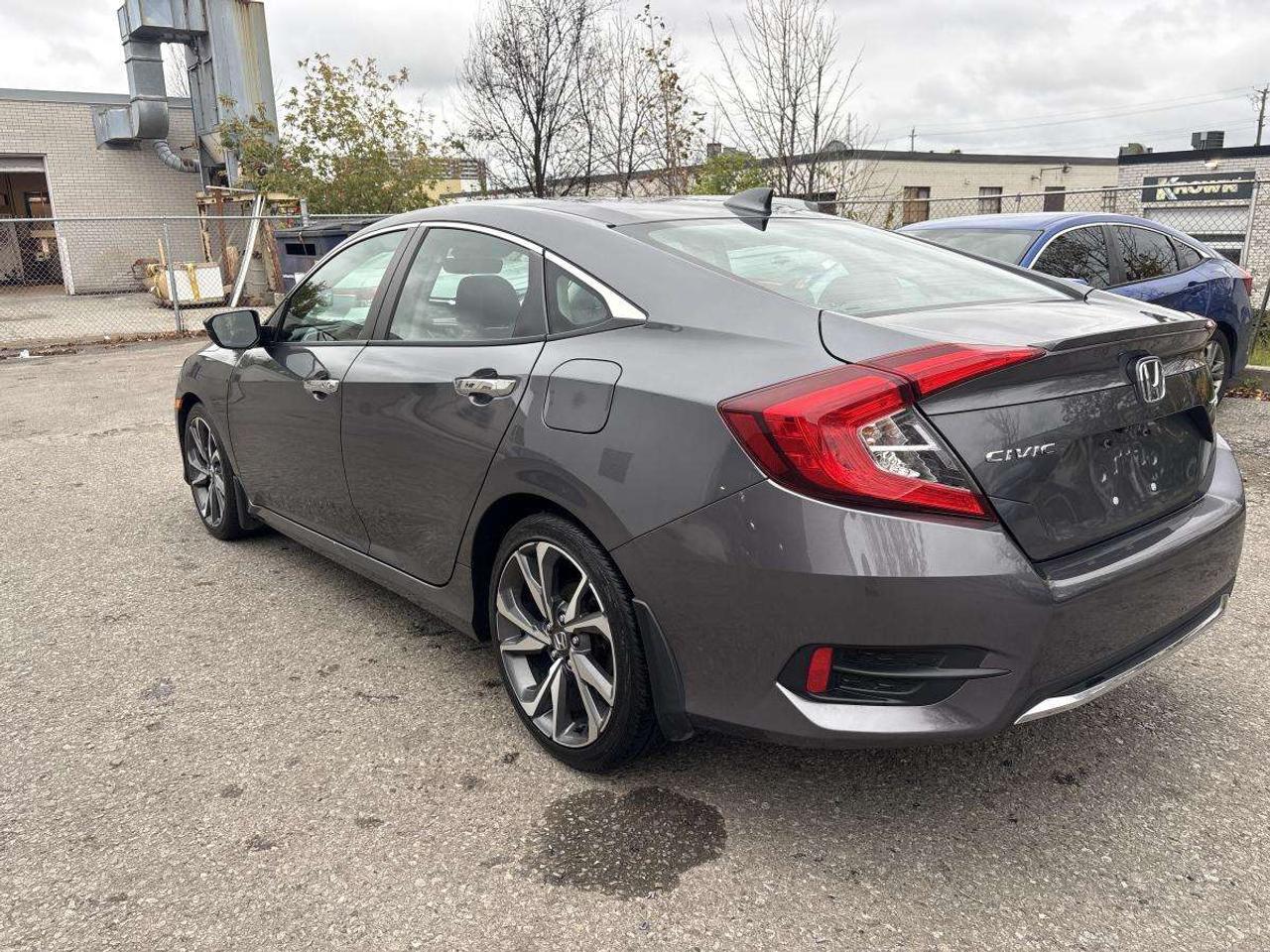 2019 Honda Civic Touring Leather Seats/Apple Carplay/Low Mileage Photo