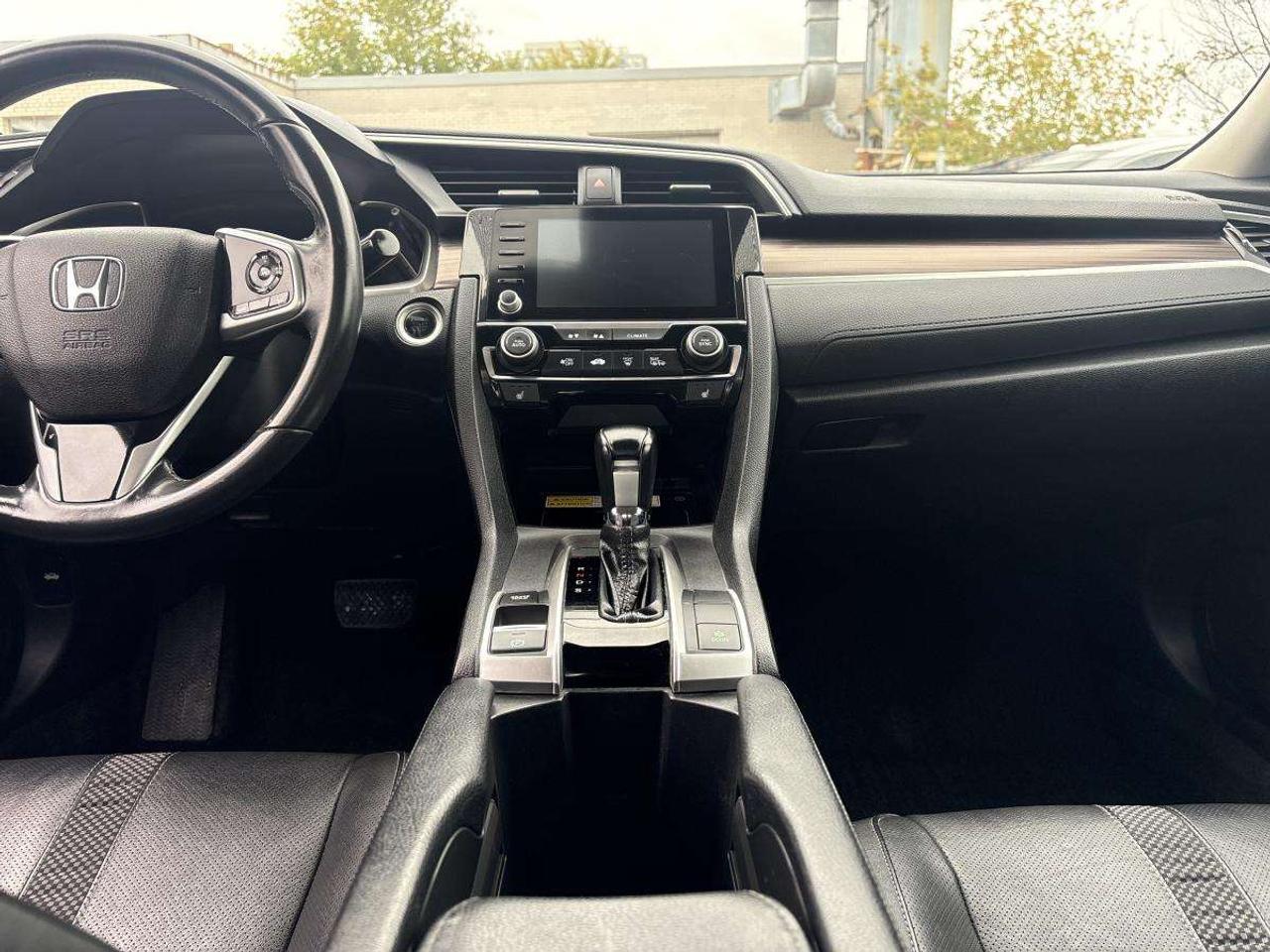 2019 Honda Civic Touring Leather Seats/Apple Carplay/Low Mileage Photo