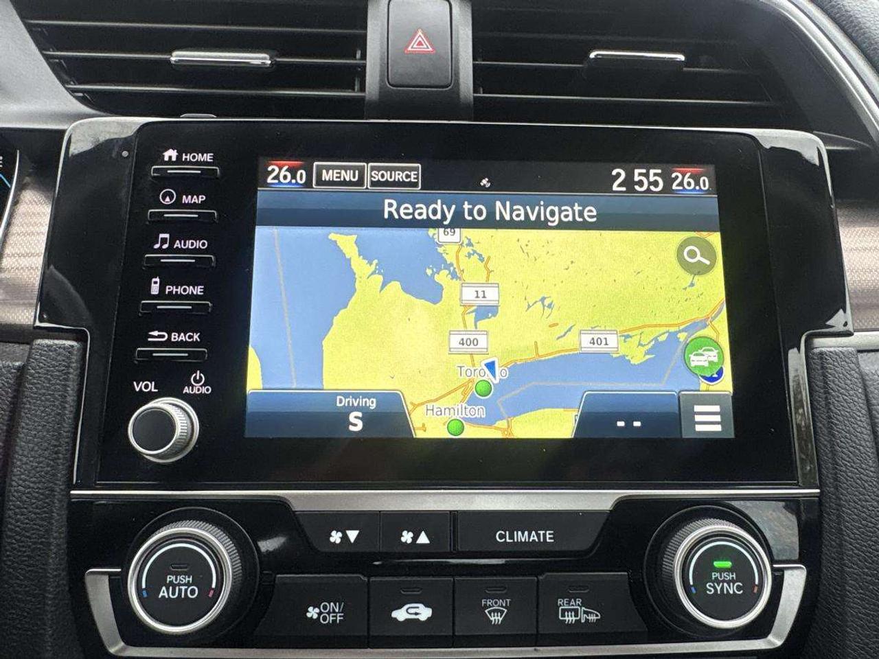 2019 Honda Civic Touring Leather Seats/Apple Carplay/Low Mileage Photo