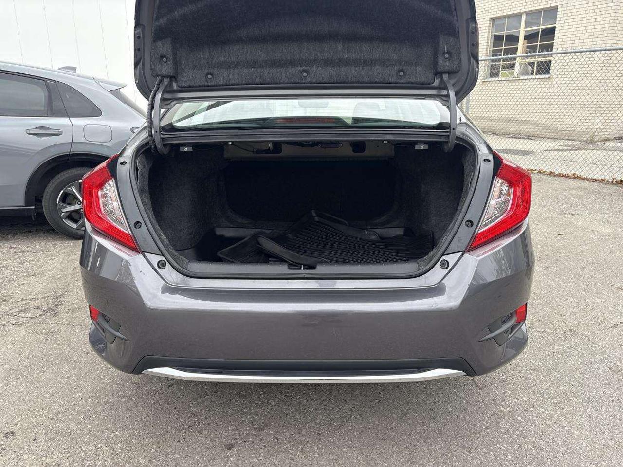 2019 Honda Civic Touring Leather Seats/Apple Carplay/Low Mileage Photo