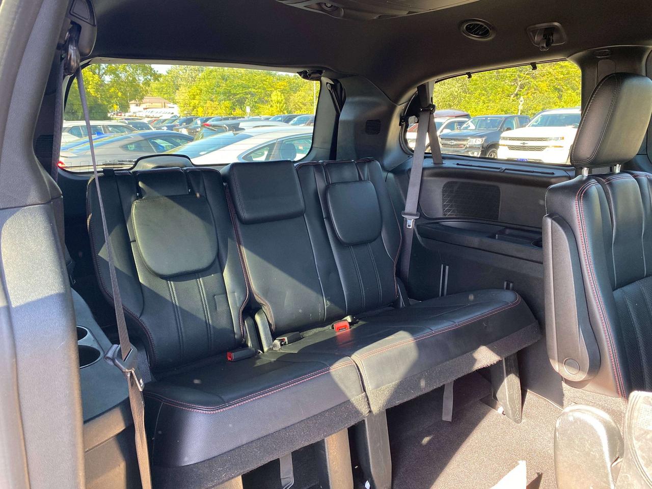 2017 Dodge Grand Caravan GT, LEATHER, REMOTE START, REAR ENTERTAINMENT! Photo