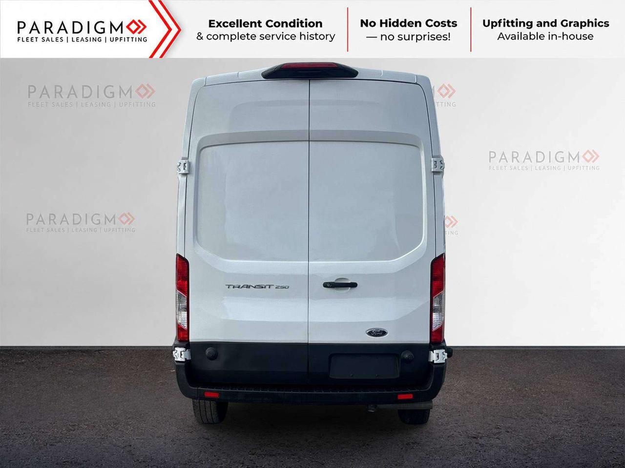 2024 Ford Transit Cargo Van 148" HIGH ROOF RWD Photo3