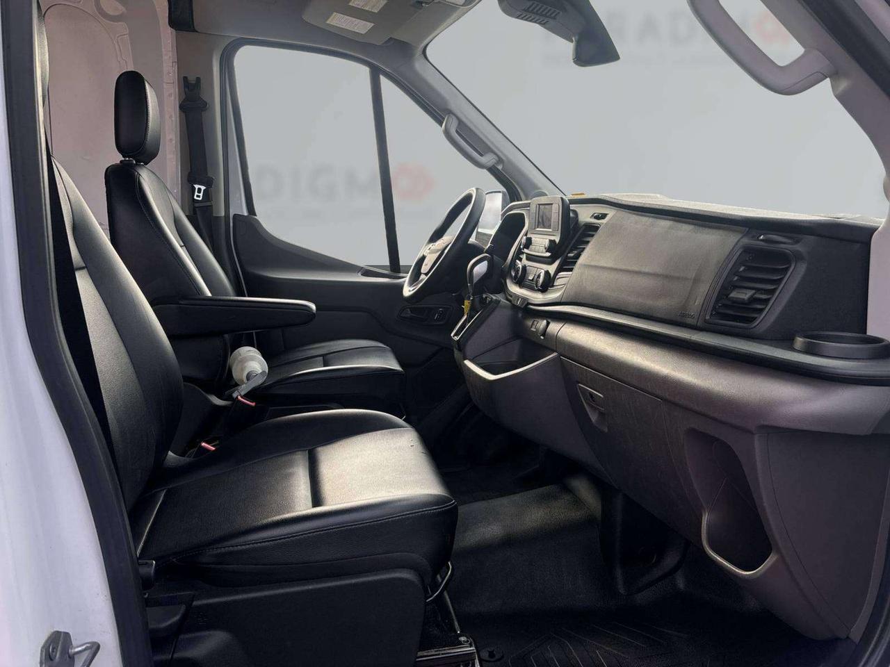 2024 Ford Transit Cargo Van 148" HIGH ROOF RWD Photo