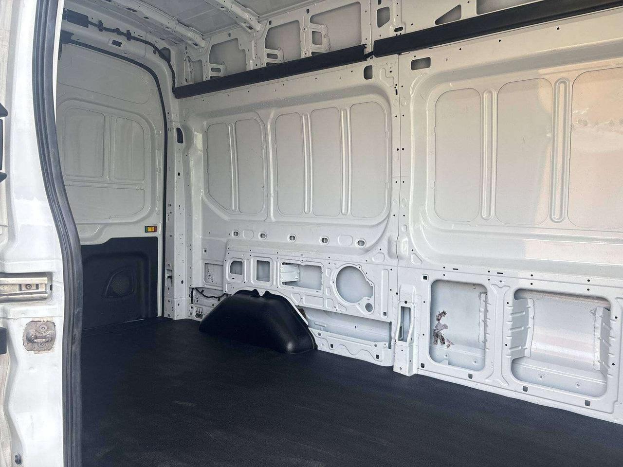 2024 Ford Transit Cargo Van 148" HIGH ROOF RWD Photo