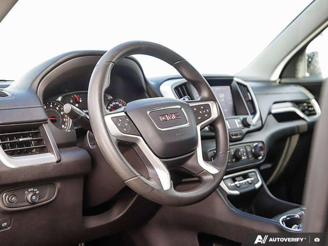 2024 GMC Terrain 1.5L 4-CYL, AWD, ALLOYS, CLOTH, SUNROOF, 1-OWNER, MACMASTER ORIGINAL, CERTIFIED PREOWNED! Photo