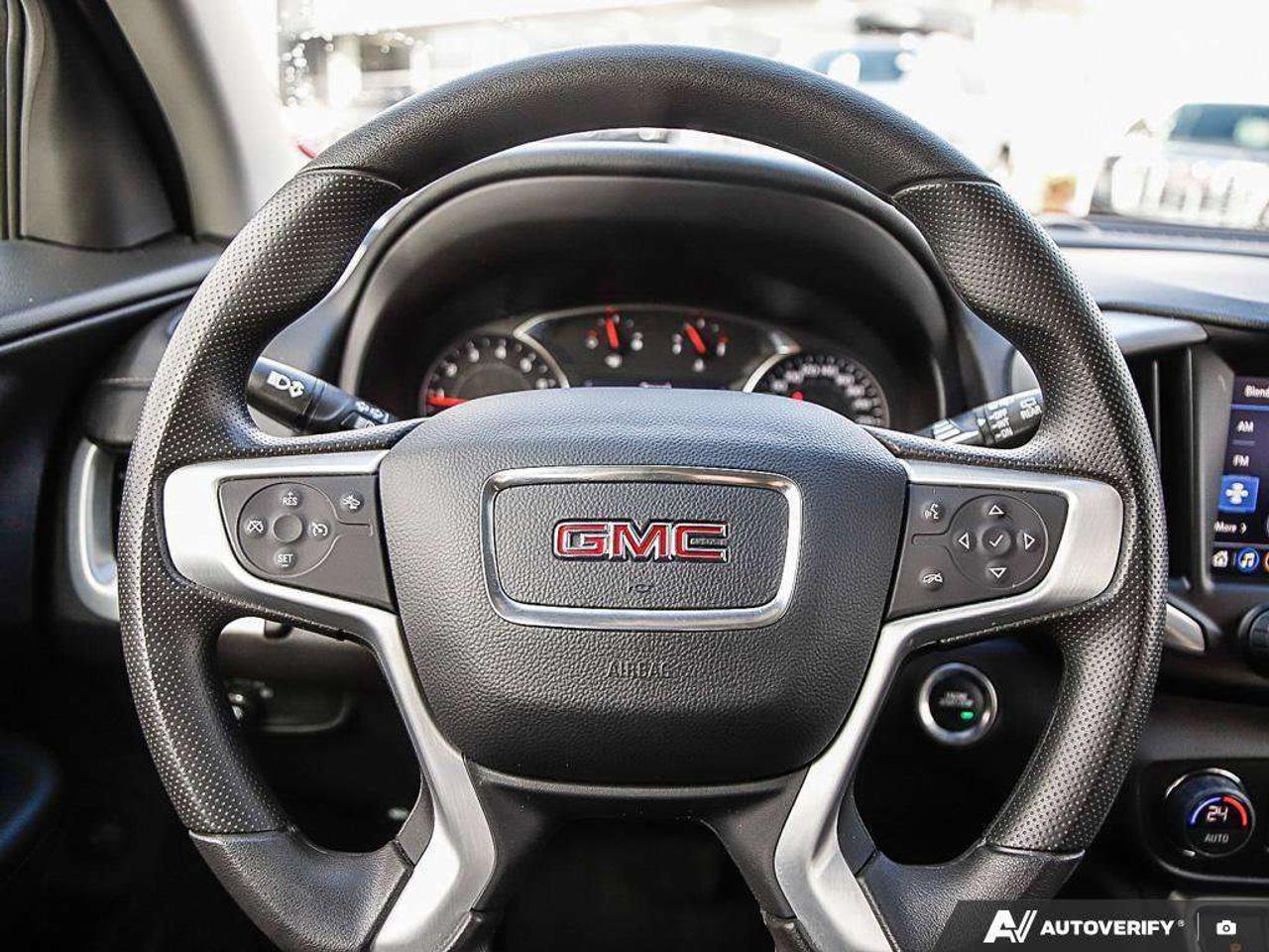 2024 GMC Terrain 1.5L 4-CYL, AWD, ALLOYS, CLOTH, SUNROOF, 1-OWNER, MACMASTER ORIGINAL, CERTIFIED PREOWNED! Photo