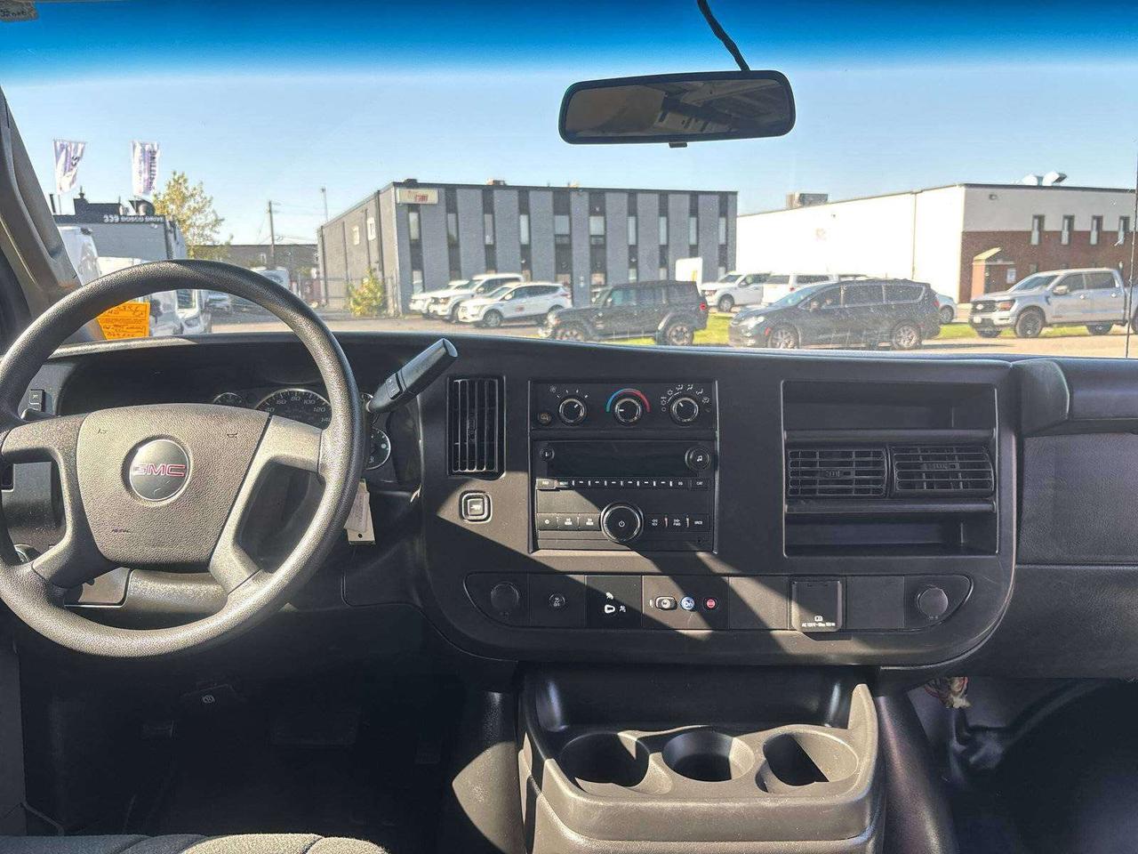 2023 GMC Savana RWD 2500 135" Photo