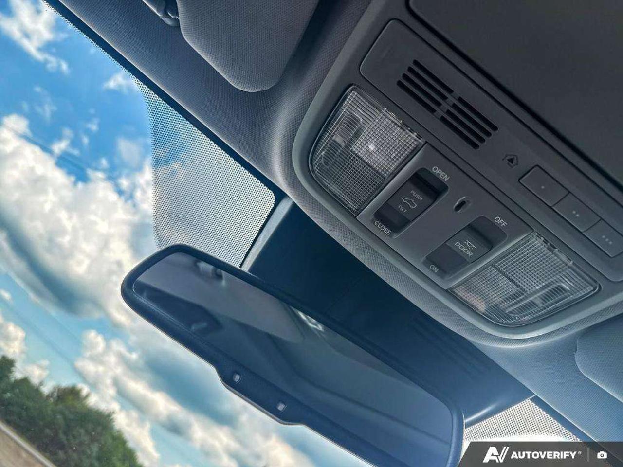 2019 Honda CR-V LEATHER SEATING. SUNROOF. FUEL EFFICIENT. MULTI ANGLE REAR VIEW CAMERA. CERTIFIED. Photo
