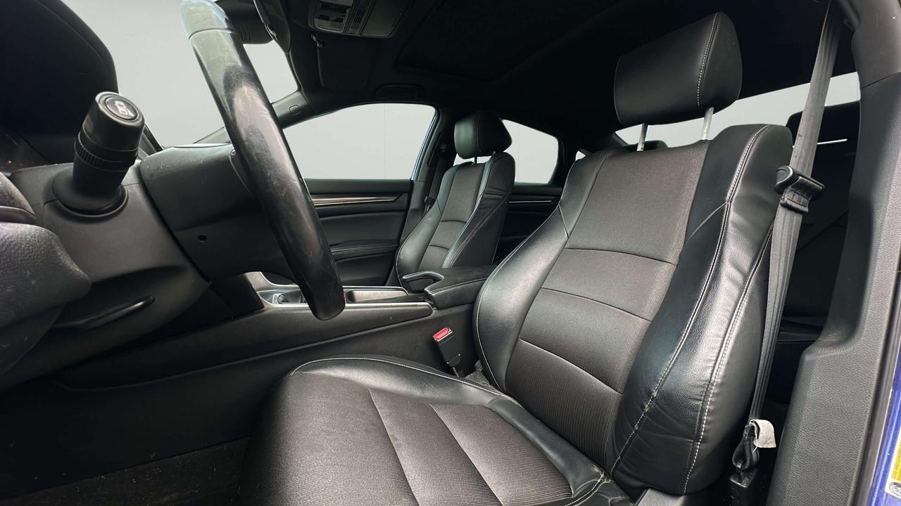 2018 Honda Accord Sport Photo