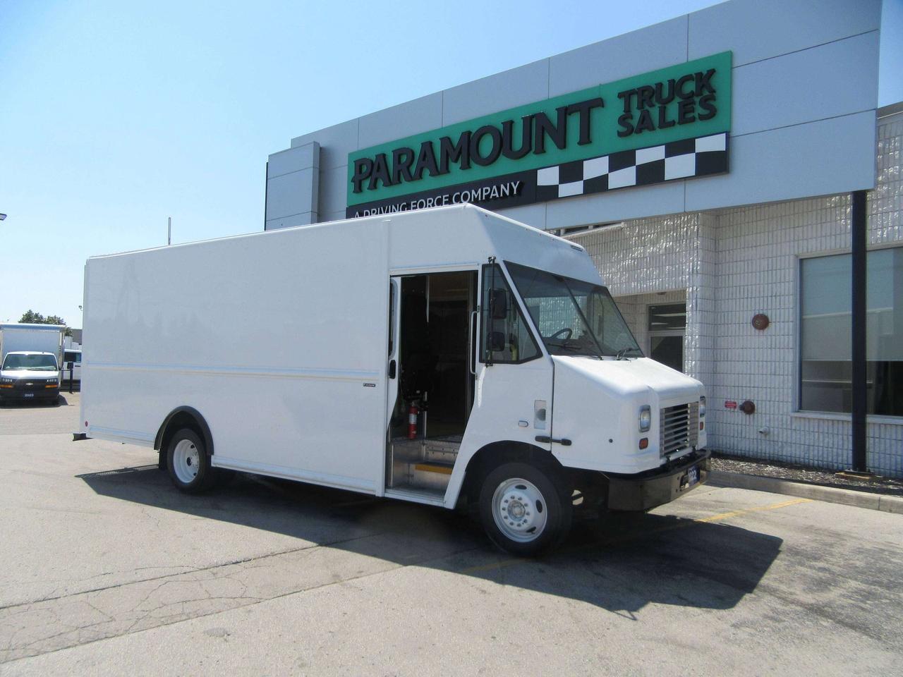 2022 Ford F-59 18FT UTILIMASTER STEPVAN WITH SHELVES Photo