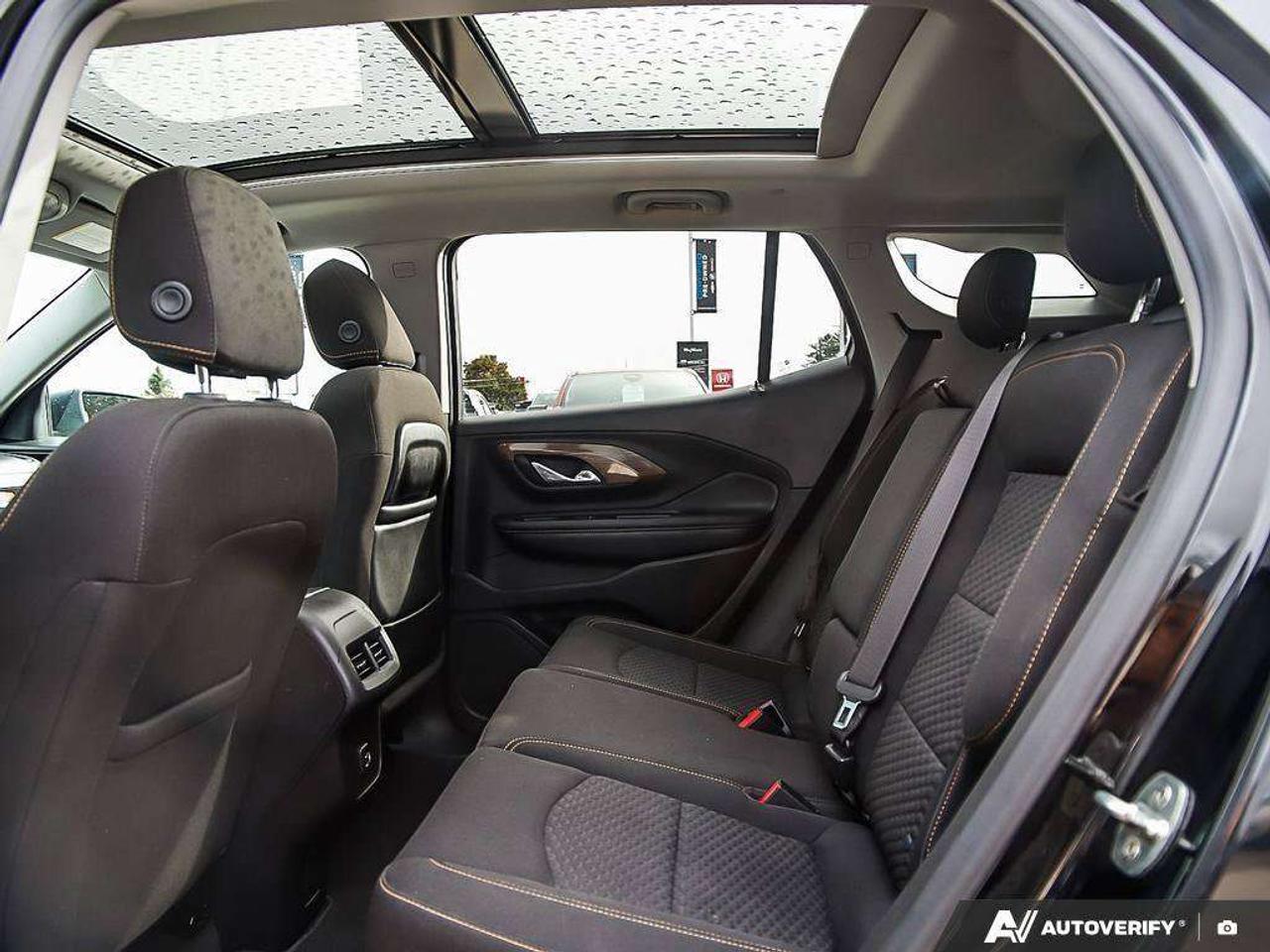 2019 GMC Terrain , 2.0L 4 CYL, AWD, ALLOYS, CLOTH, SUNROOF, ELEVATION, AS-TRADED! Photo