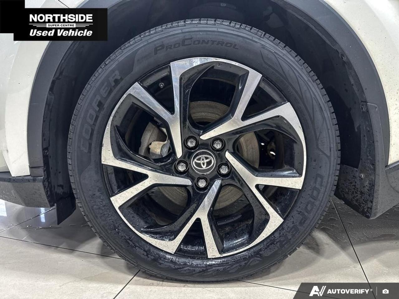 2021 Toyota C-HR XLE Premium FWD Photo