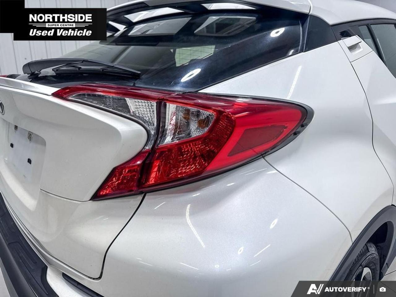 2021 Toyota C-HR XLE Premium FWD Photo