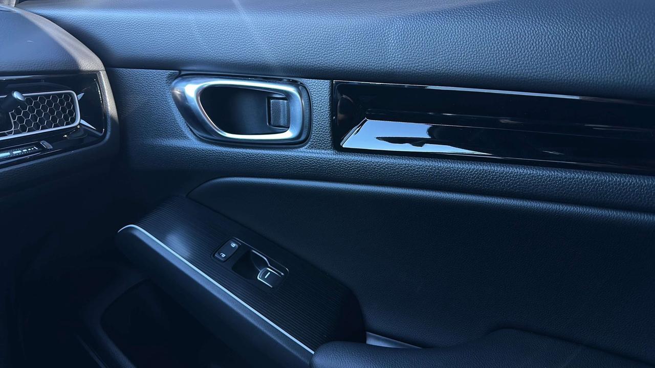 2025 Honda Civic Sport Touring Photo