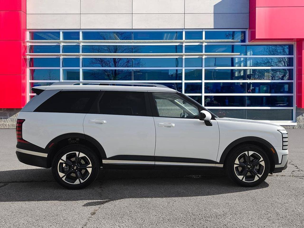 2026 Hyundai PALISADE Preferred Trend | One Owner | Clean CarFax | Low KMS | Remaining Factory Warranty | Smells New! Photo