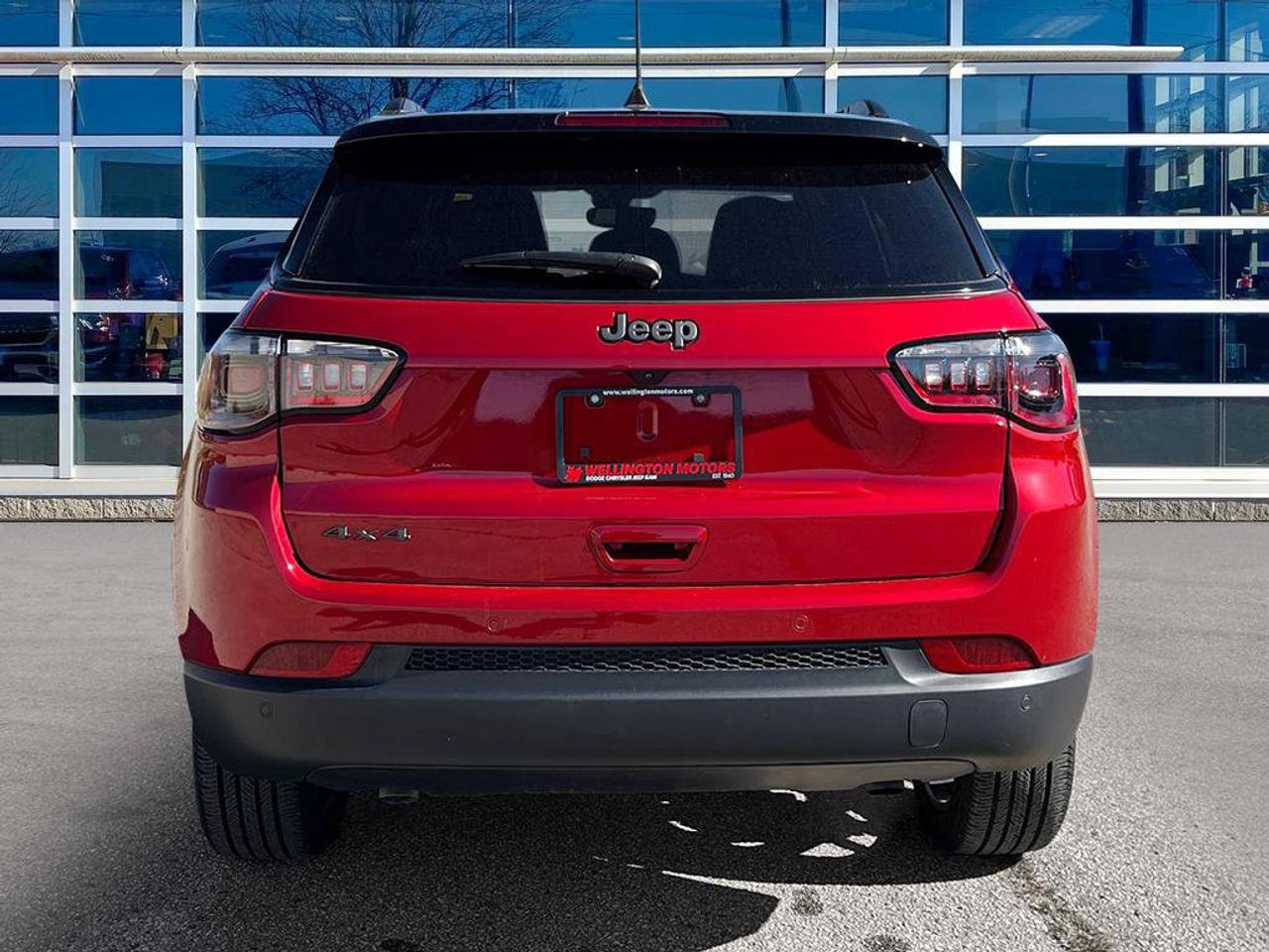 2026 Jeep Compass Limited | Red Hot Pearl | One Owner | Clean CarFax | Ontario Vehicle | Great Value | Low KMS | Photo3