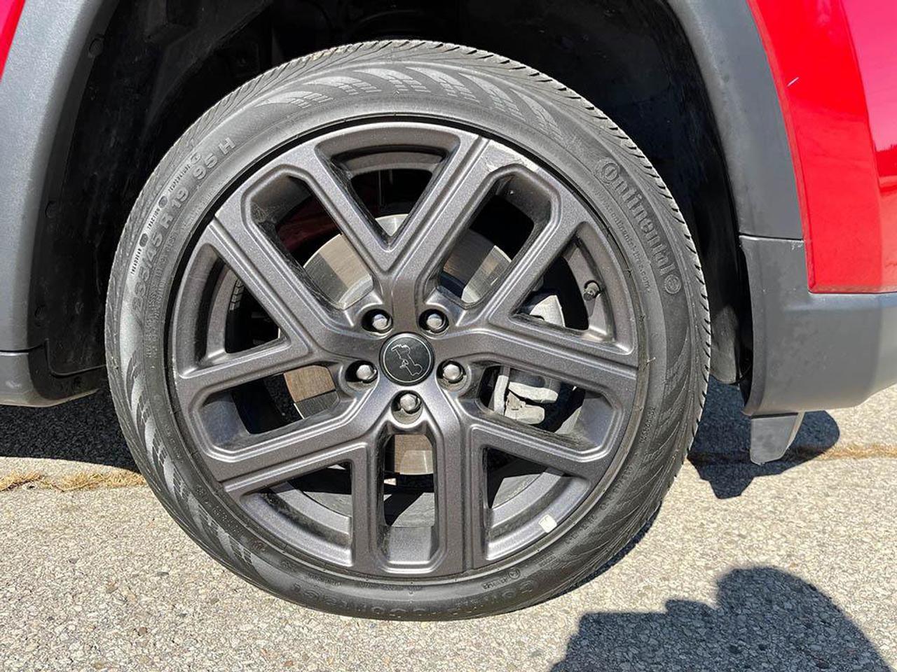 2026 Jeep Compass Limited | Red Hot Pearl | One Owner | Clean CarFax | Ontario Vehicle | Great Value | Low KMS | Photo
