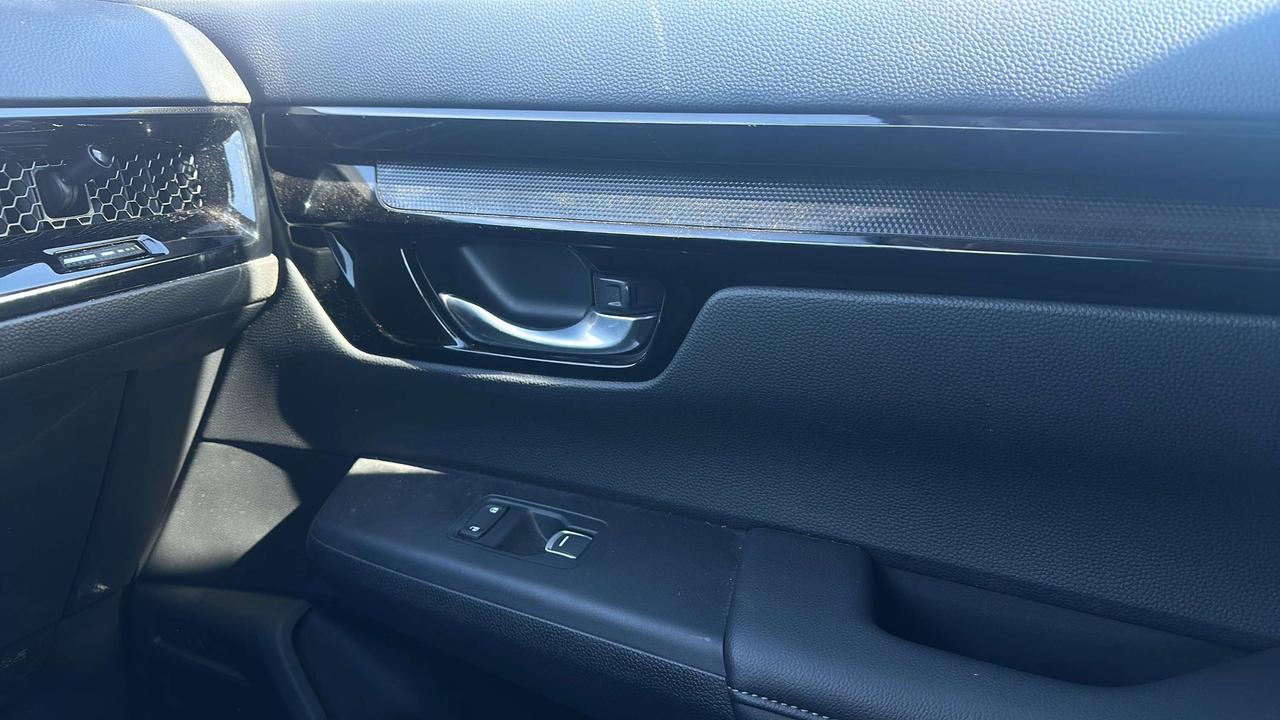 2025 Honda CR-V Sport Photo