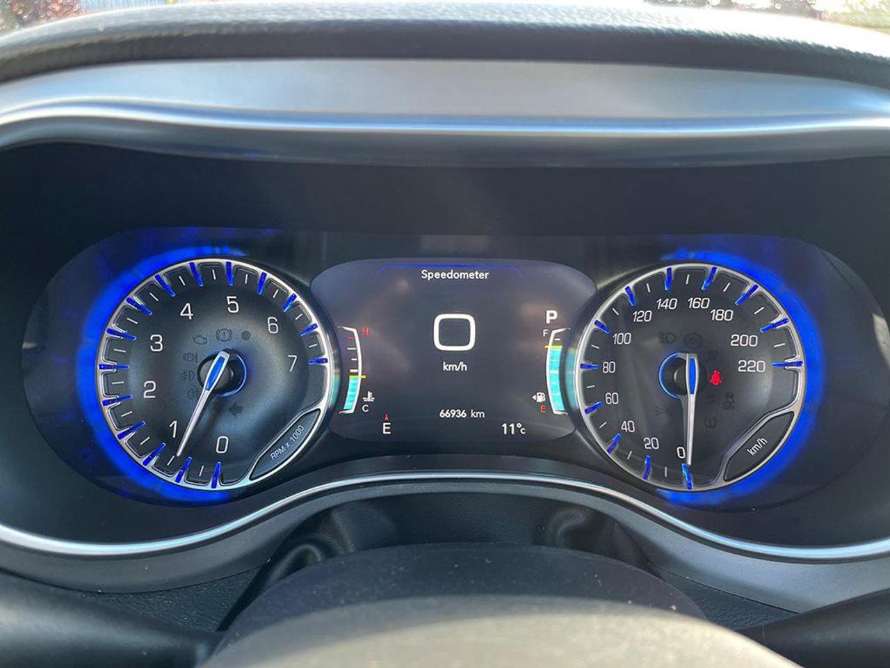 2025 Chrysler Pacifica Limited | Clean Carfax Report | Fully Certified | Newer Tires | Sunroof | Leather | Factory Warranty Photo
