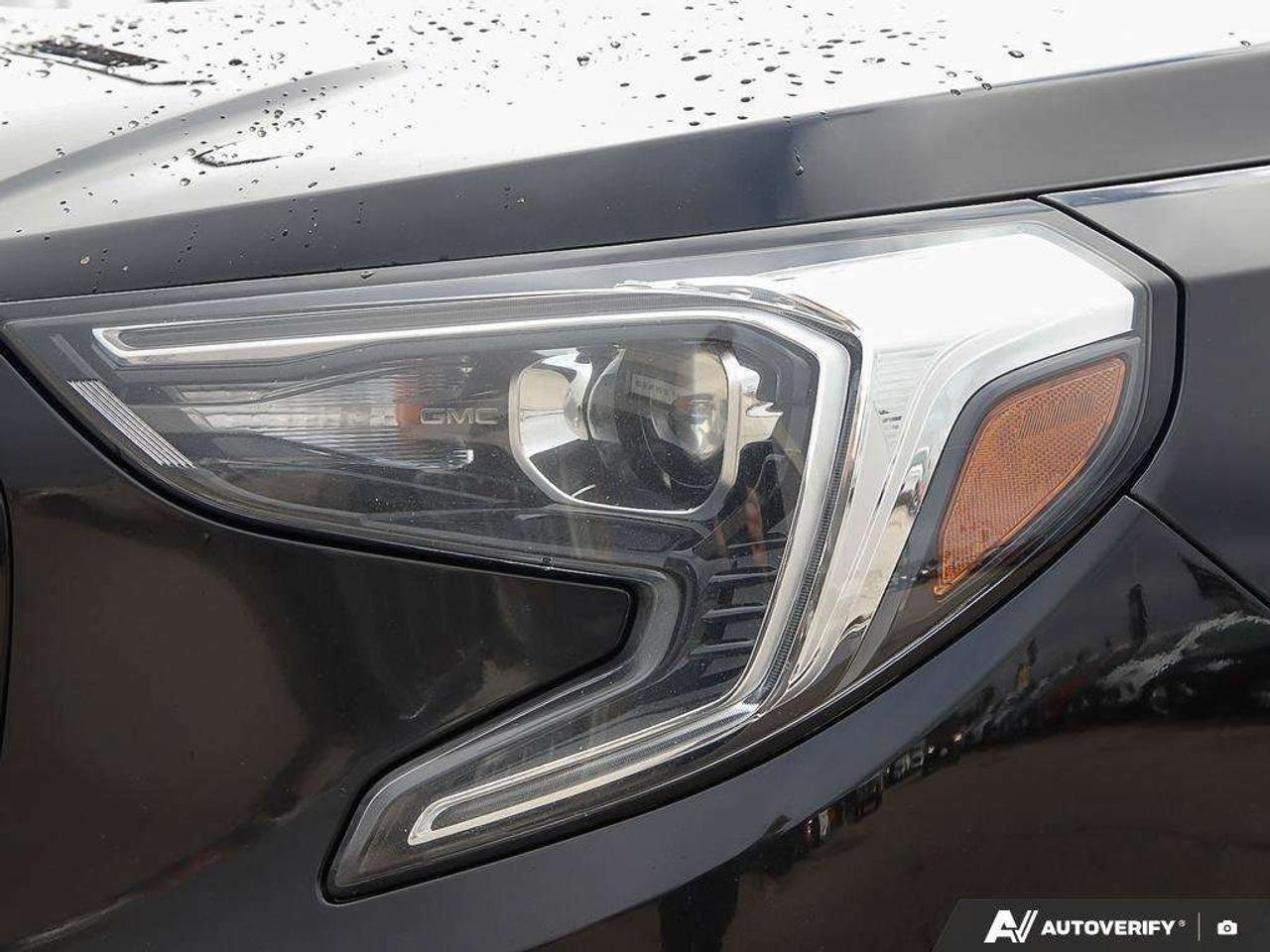2019 GMC Terrain , 2.0L 4 CYL, AWD, ALLOYS, CLOTH, SUNROOF, ELEVATION, AS-TRADED! Photo