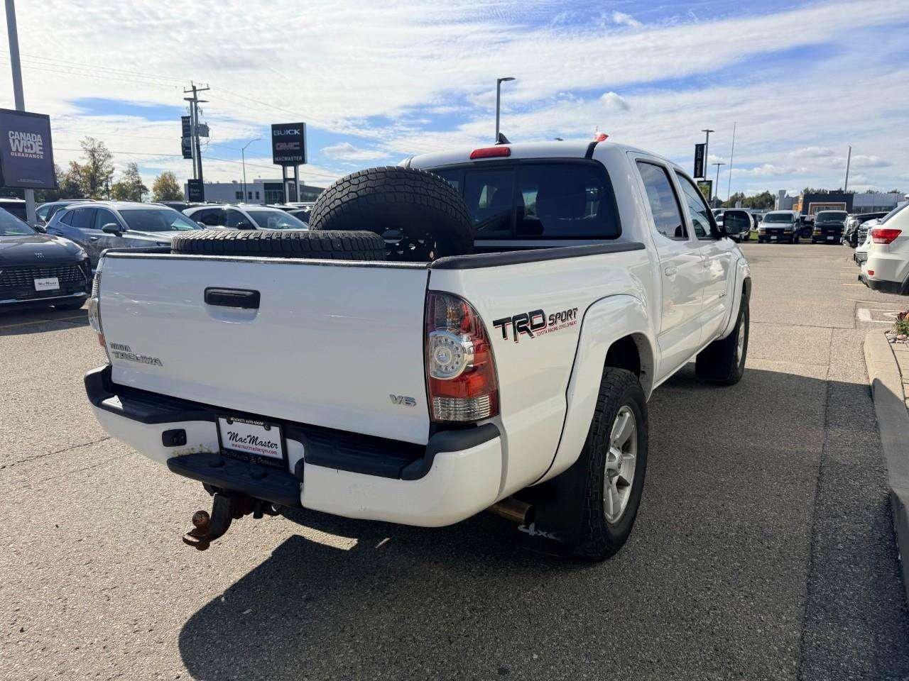 2015 Toyota Tacoma TRD SPORT, MANUAL, 4.0L V6, 4X4, ALLOYS, DOUBLE CAB, 2-OWNERS, CERTIFIED AS-TRADED! Photo