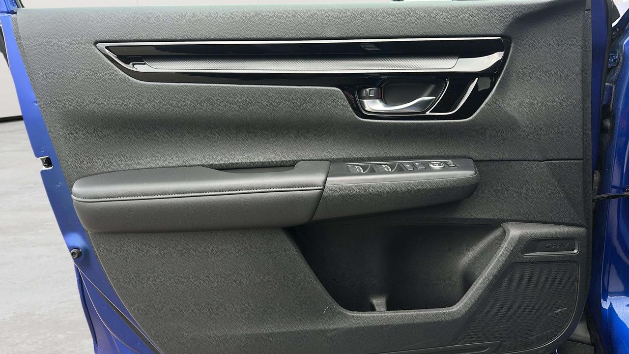 2025 Honda CR-V Sport Photo