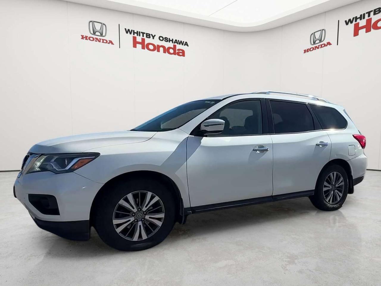 2019 Nissan Pathfinder SV Photo1