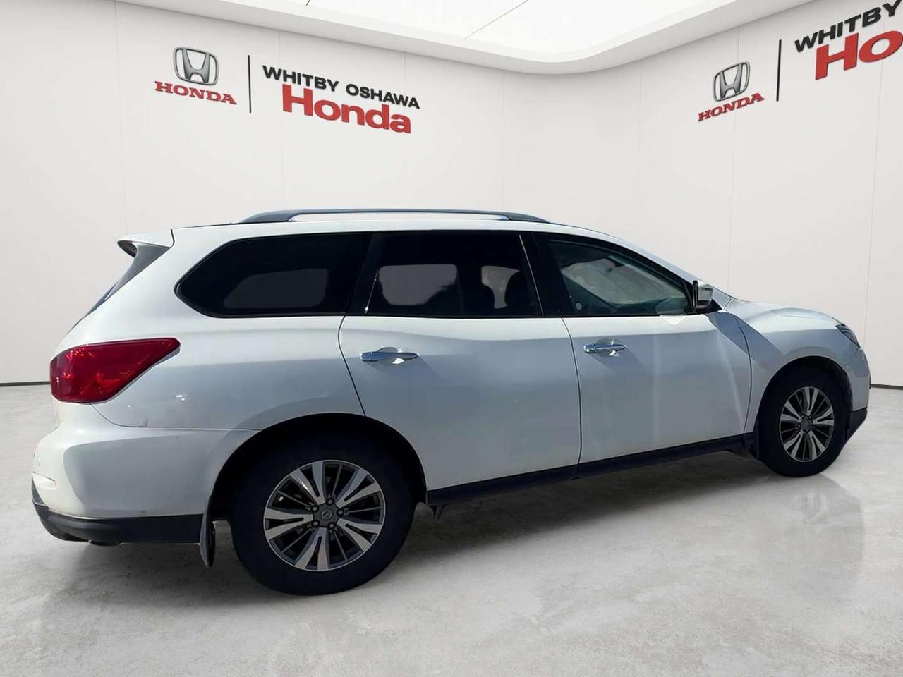 2019 Nissan Pathfinder SV Photo