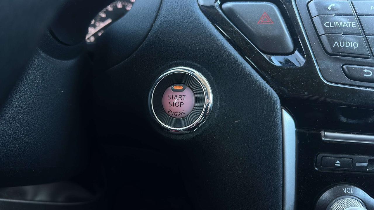 2019 Nissan Pathfinder SV Photo