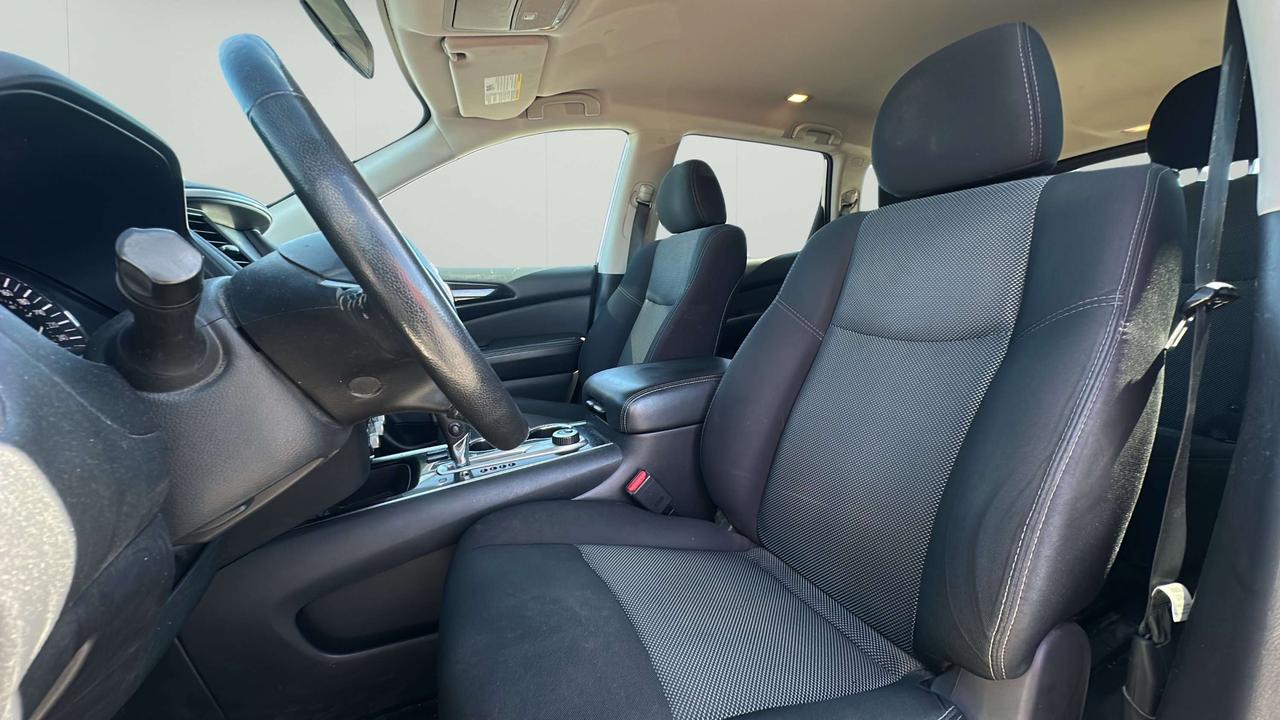 2019 Nissan Pathfinder SV Photo