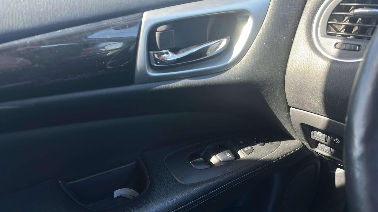 2019 Nissan Pathfinder SV Photo