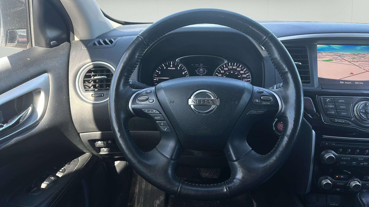2019 Nissan Pathfinder SV Photo