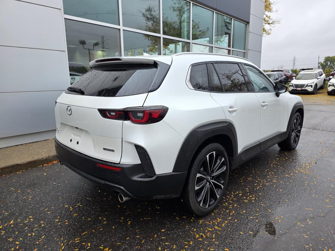 2023 Mazda CX-50 GT Photo