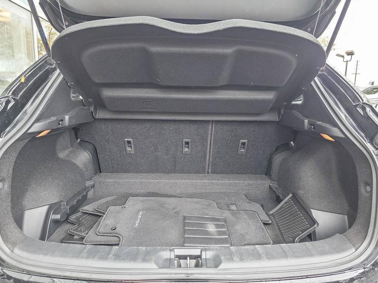 2022 Nissan Qashqai SV | Apple Car Play | Android Auto | Heated Seats | Photo