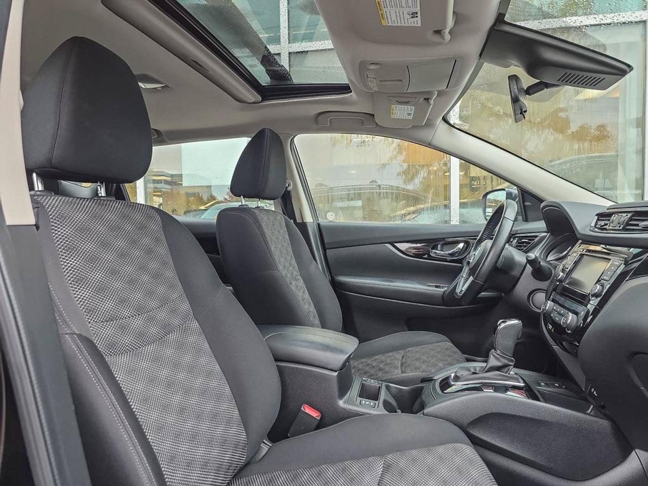 2022 Nissan Qashqai SV | Apple Car Play | Android Auto | Heated Seats | Photo