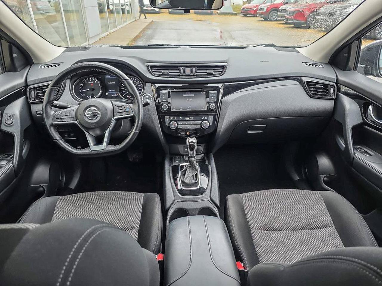 2022 Nissan Qashqai SV | Apple Car Play | Android Auto | Heated Seats | Photo