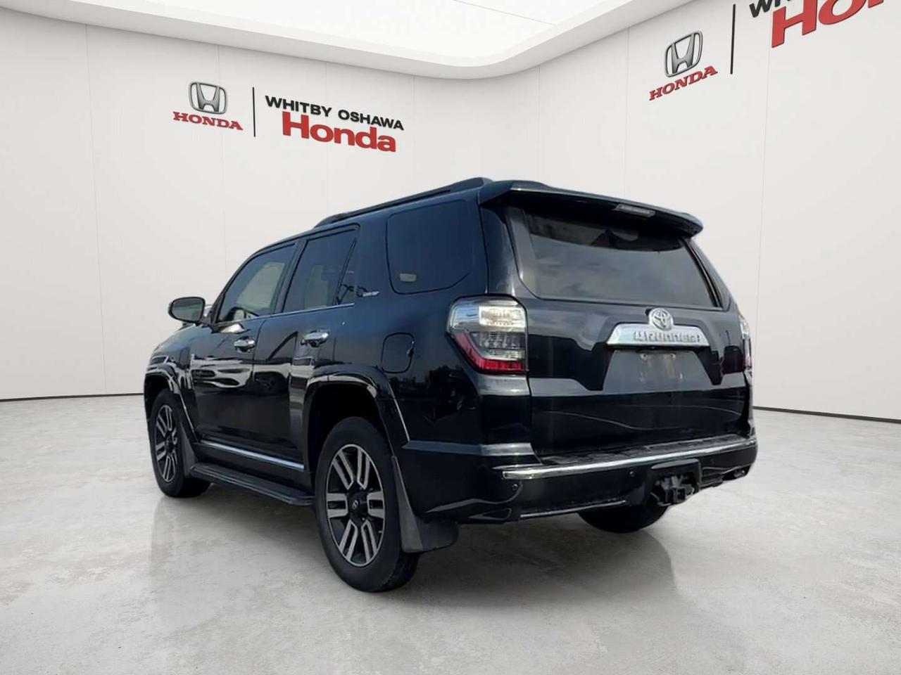 2016 Toyota 4Runner SR5 Photo4