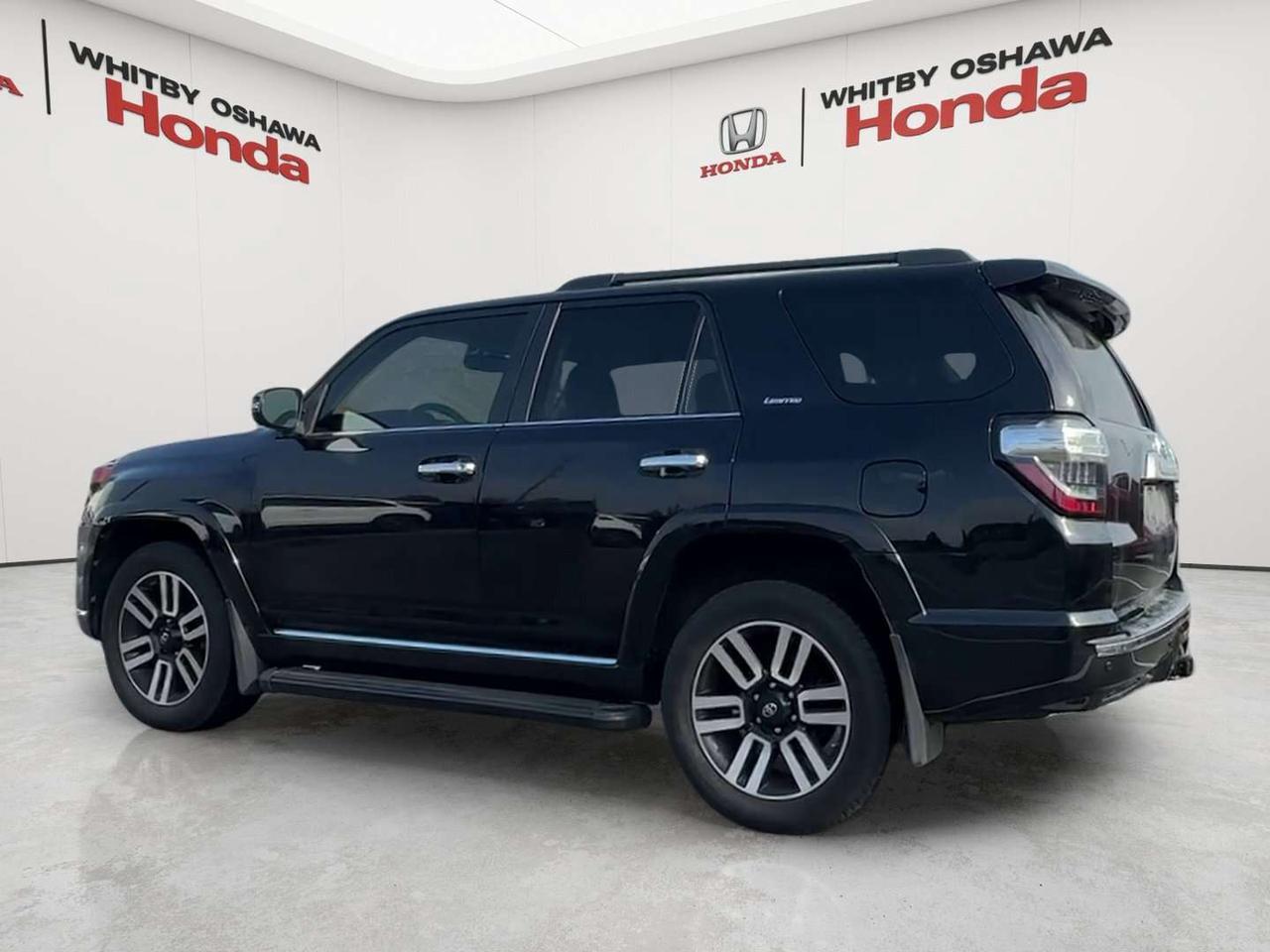 2016 Toyota 4Runner SR5 Photo3