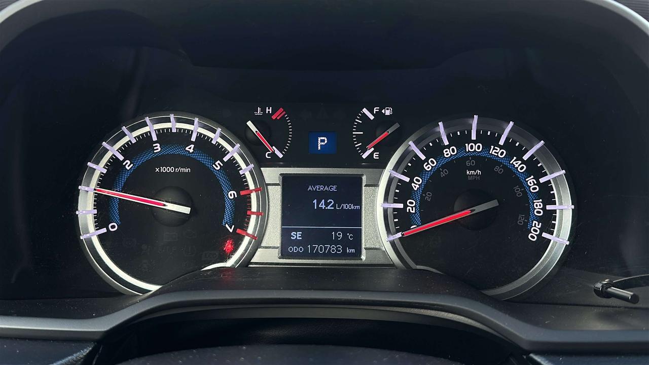 2016 Toyota 4Runner SR5 Photo