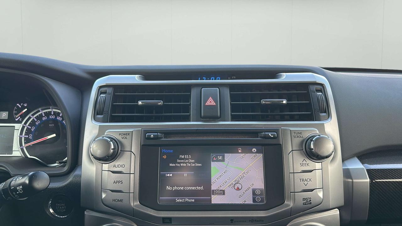 2016 Toyota 4Runner SR5 Photo