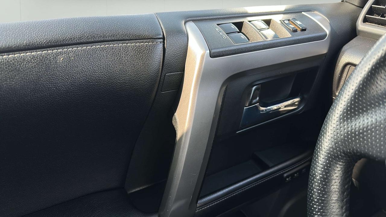 2016 Toyota 4Runner SR5 Photo