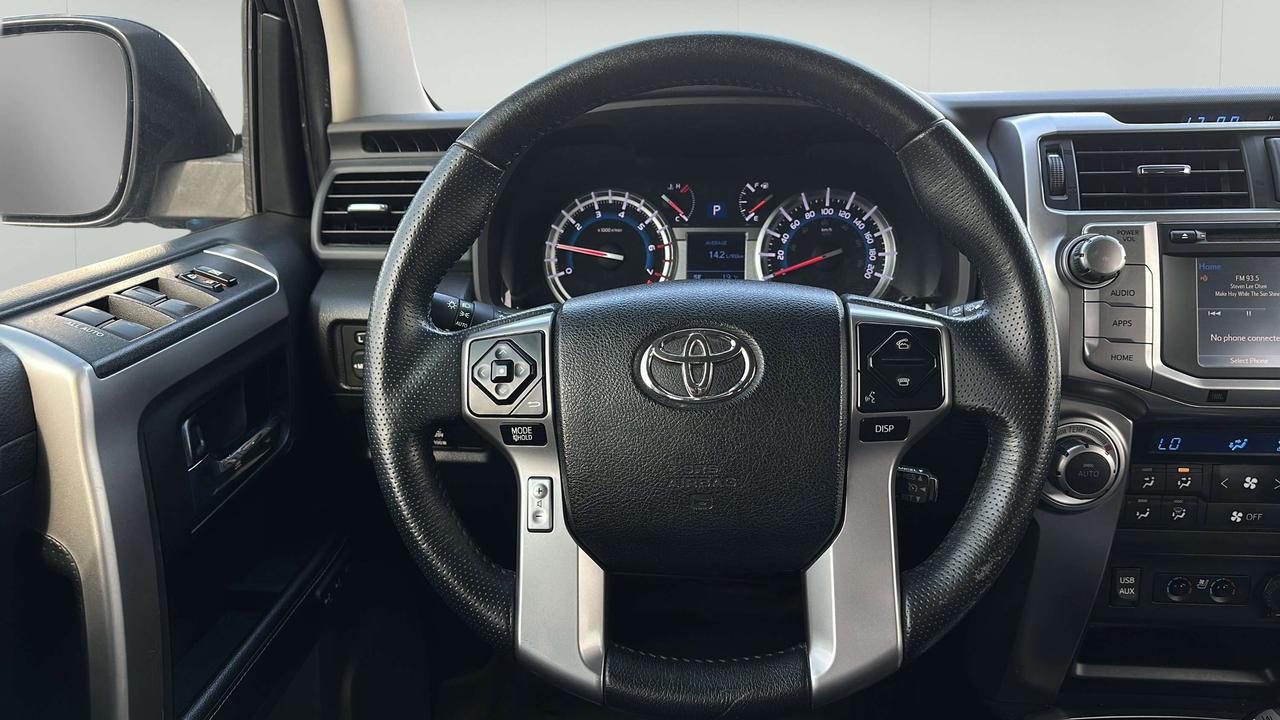 2016 Toyota 4Runner SR5 Photo