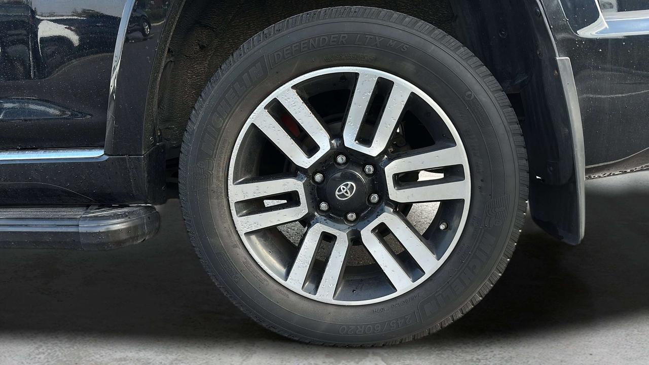 2016 Toyota 4Runner SR5 Photo