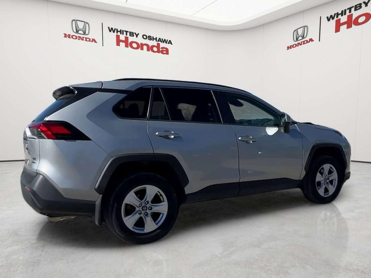2019 Toyota RAV4 LE Photo