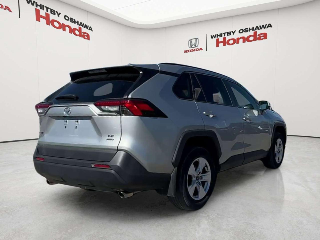 2019 Toyota RAV4 LE Photo