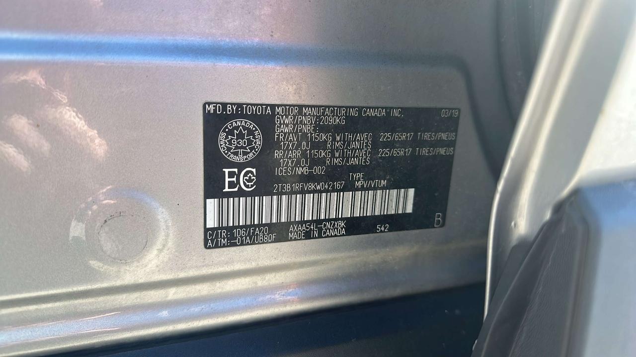 2019 Toyota RAV4 LE Photo