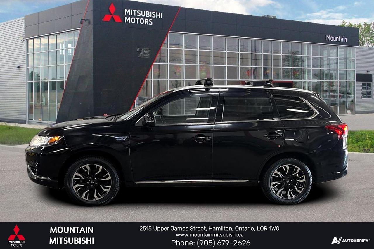 2018 Mitsubishi Outlander PHEV SE Photo2