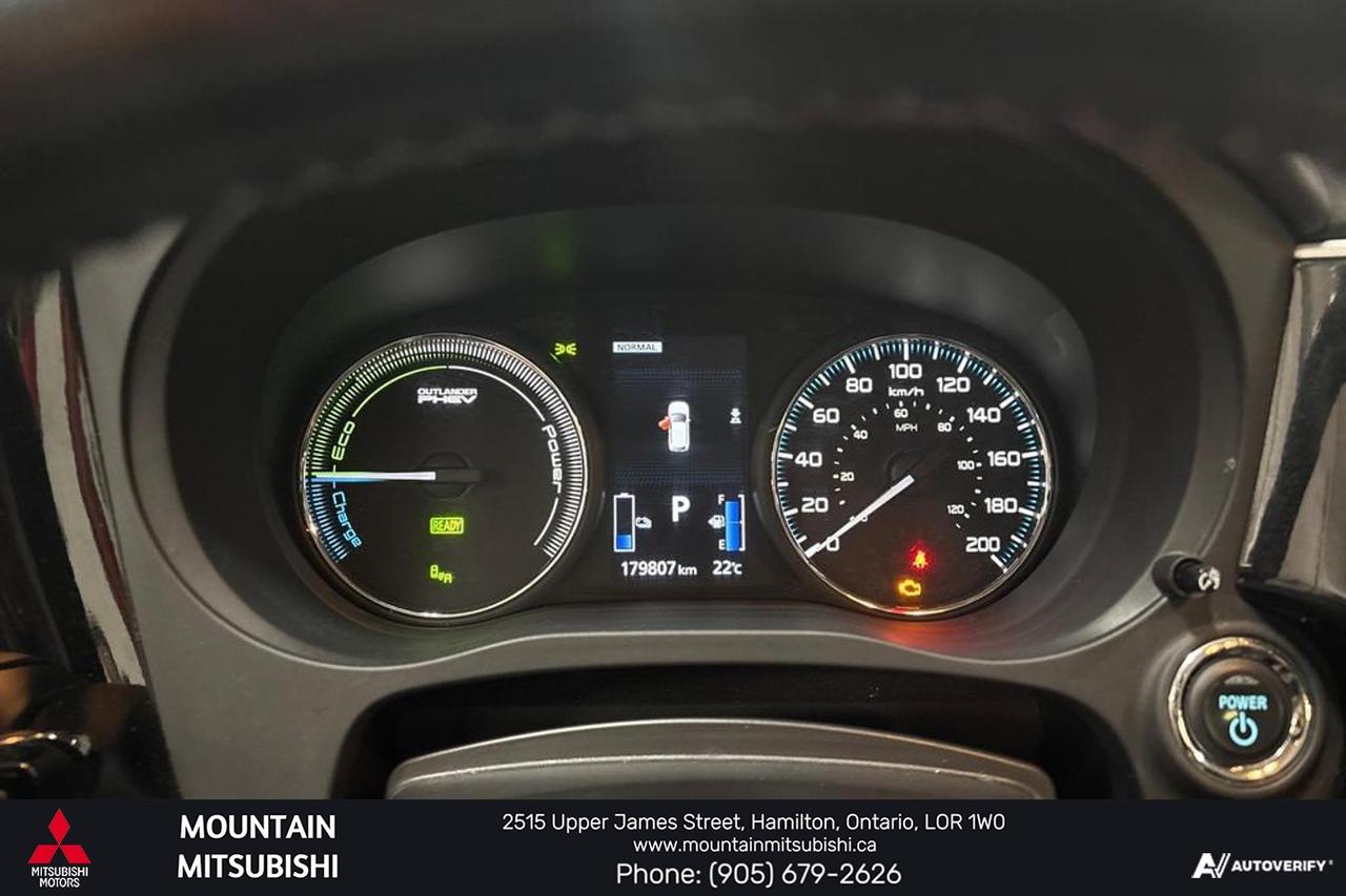 2018 Mitsubishi Outlander PHEV SE Photo