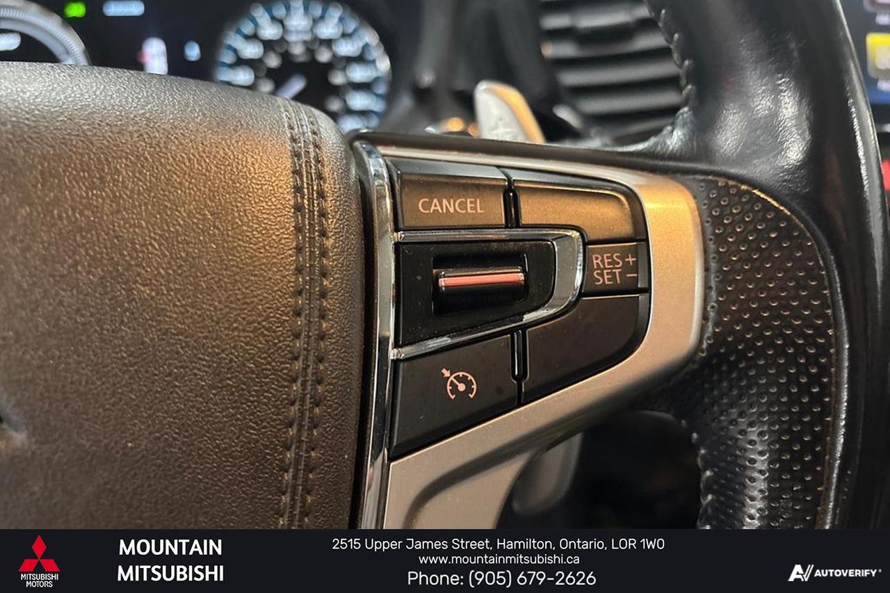 2018 Mitsubishi Outlander PHEV SE Photo