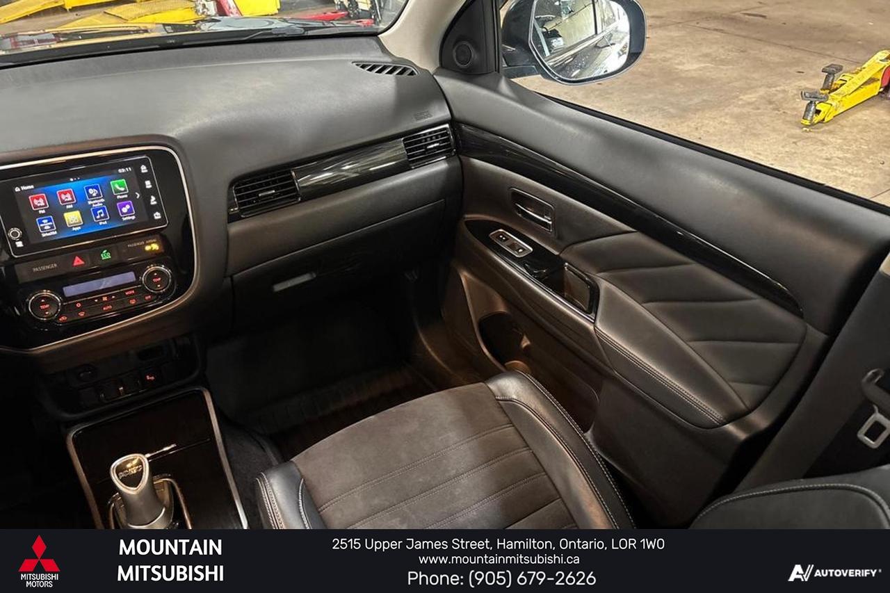 2018 Mitsubishi Outlander PHEV SE Photo